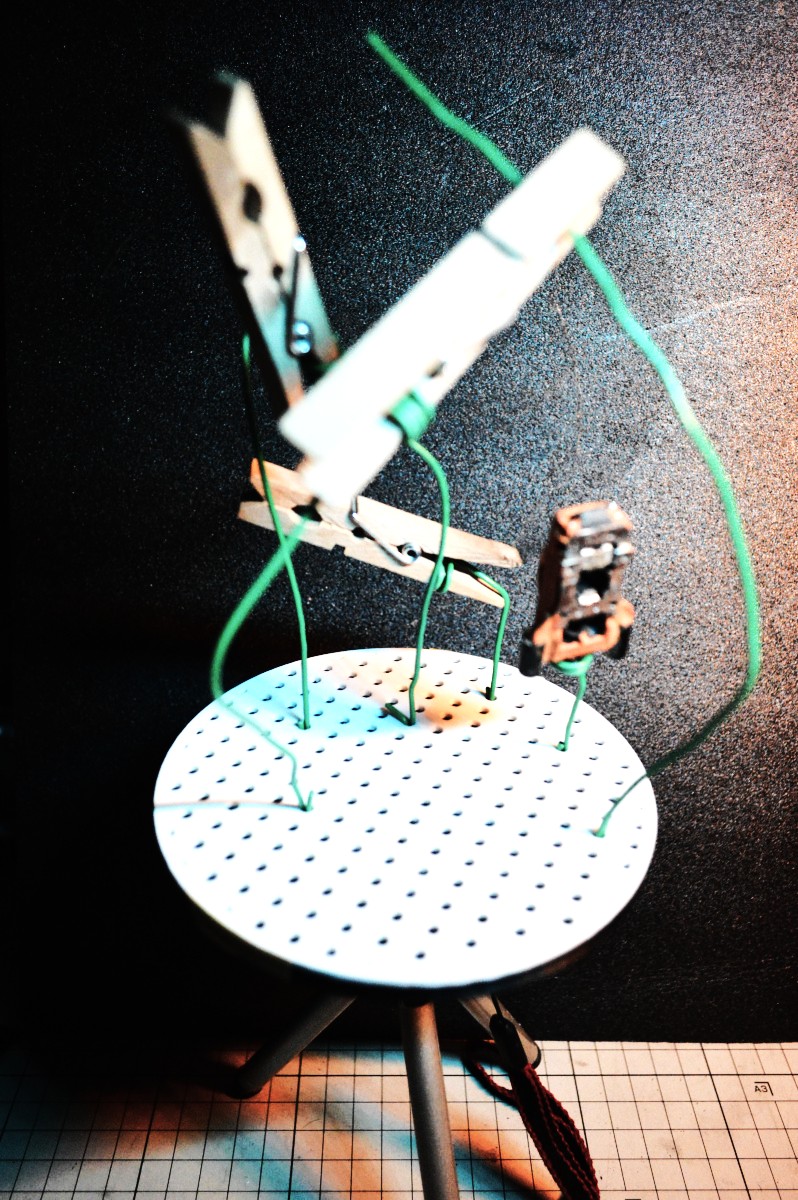 1/4インチネジ互換 穴あき作業台 ツール空中保持